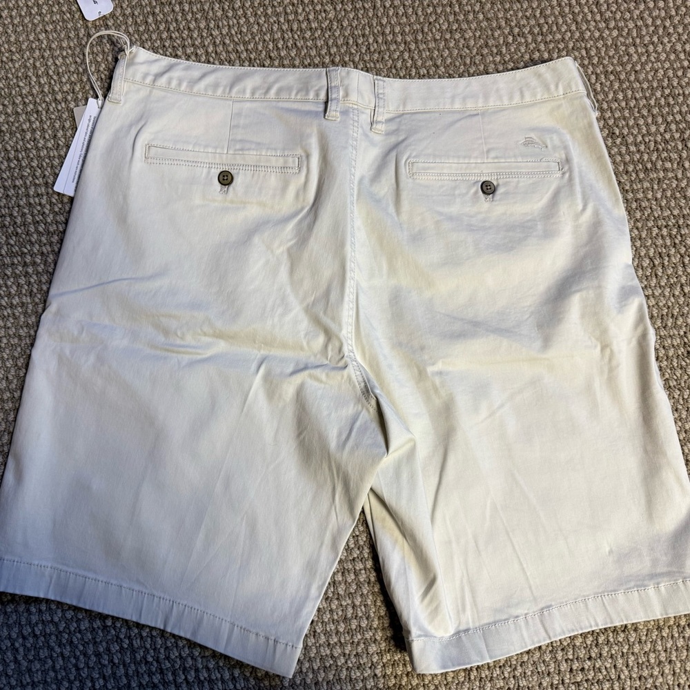 Tommy Bahama Men's Light Beige Flat Front Shorts